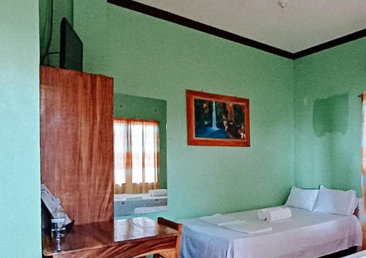 Reddoorz At July'S Haven Seaside Pension Camiguin Mambajao Exterior foto